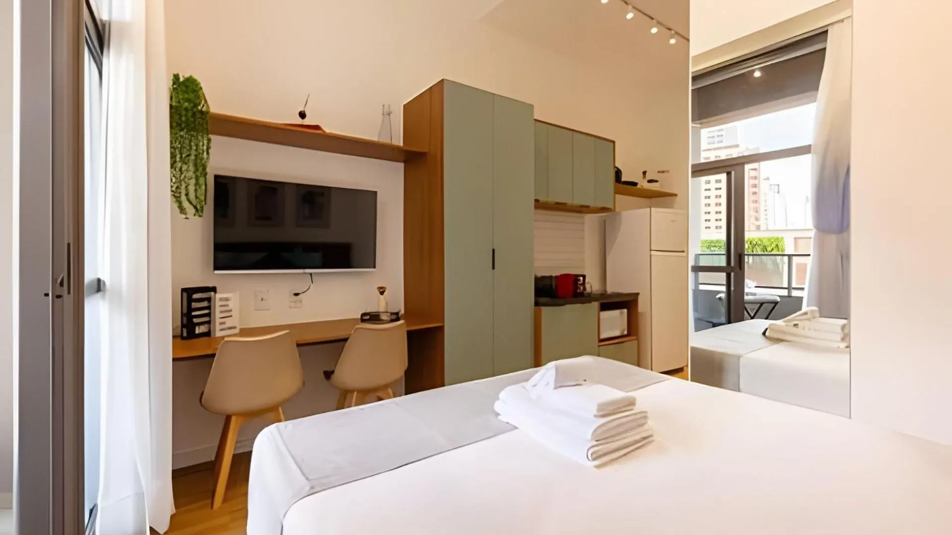 Easy Star - Lindo Studio Ao Lado Da Estacao Brooklin - Qw01I São Paulo